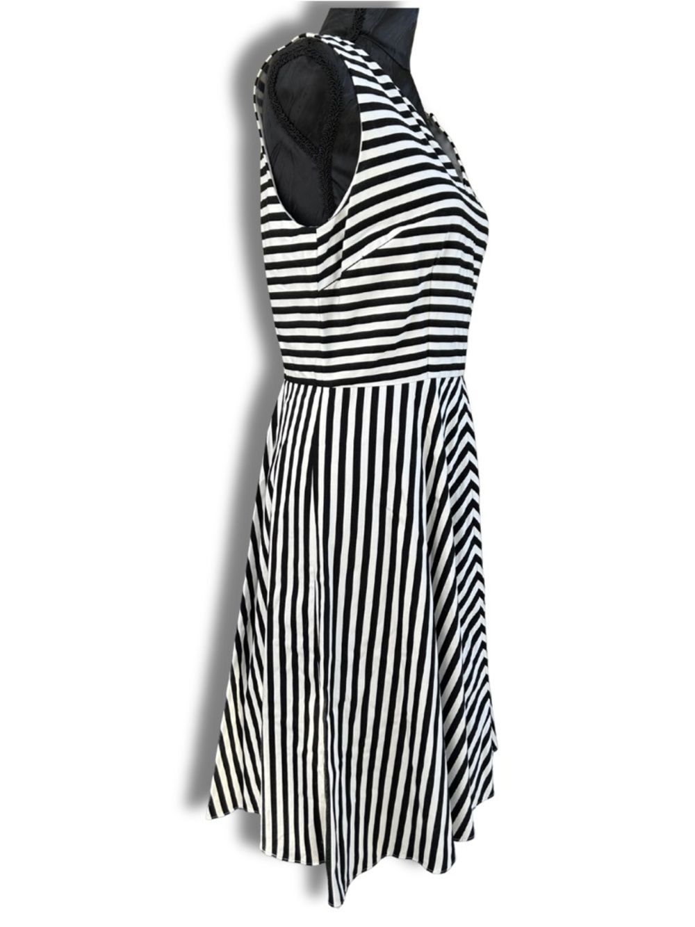 Ann Taylor Classic Black & White Striped Fit-and-Flare Dress 8p - Picture 3 of 9